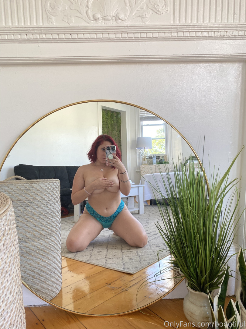 Photo by jaimeleecomedy published on August 7,2023 14:14:16 - BestThots