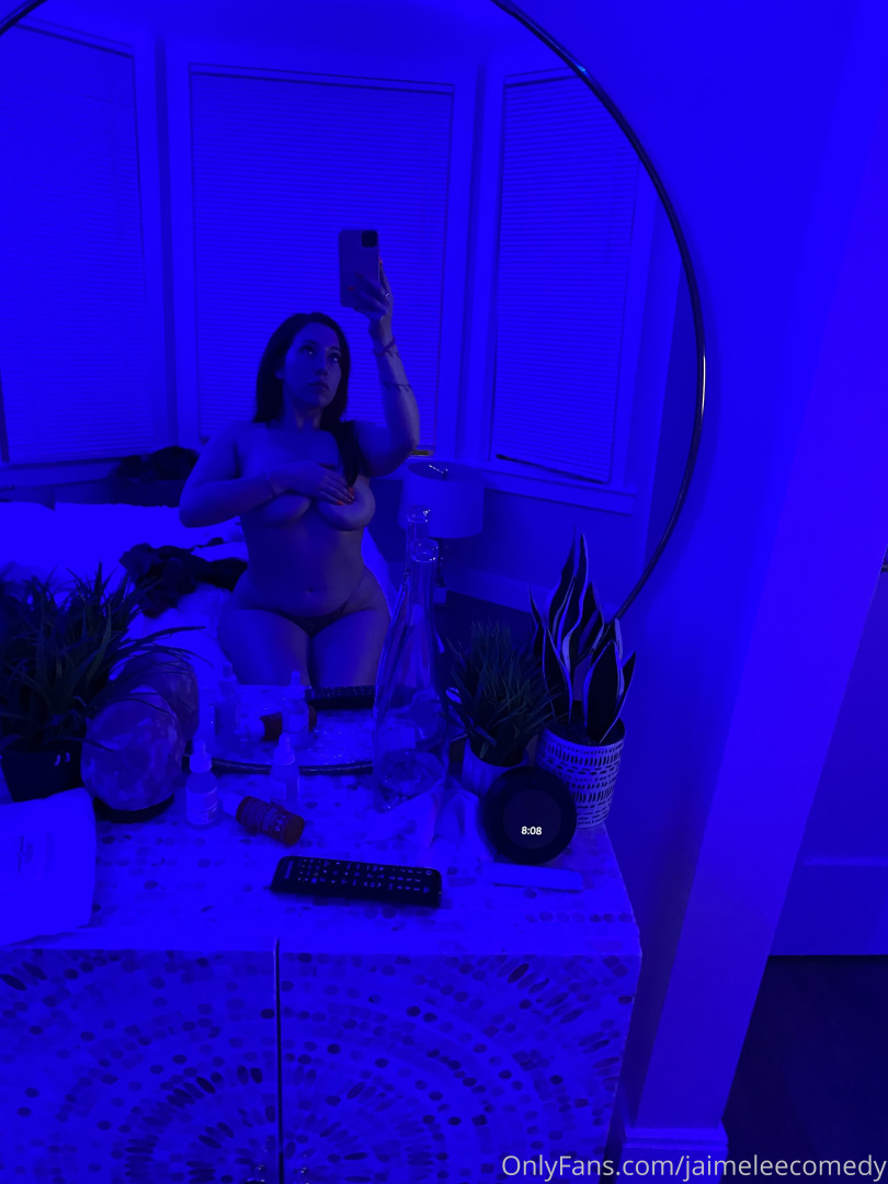 Photo by jaimeleecomedy published on August 7,2023 14:15:45 - BestThots