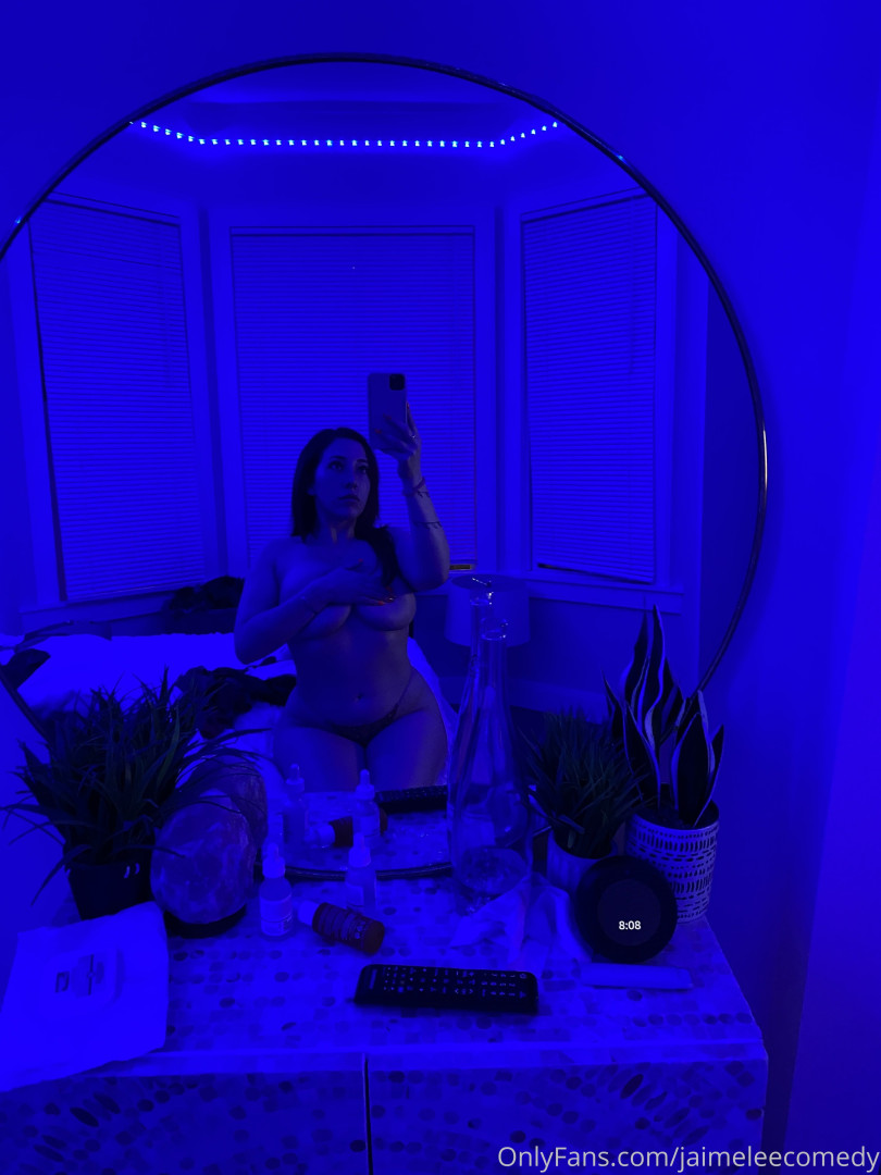 Photo by jaimeleecomedy published on August 7,2023 14:15:49 - BestThots
