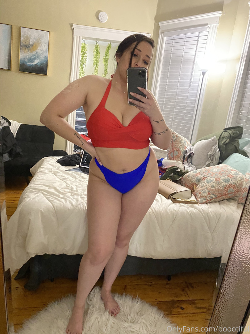 Photo by jaimeleecomedy published on August 7,2023 14:23:36 - BestThots