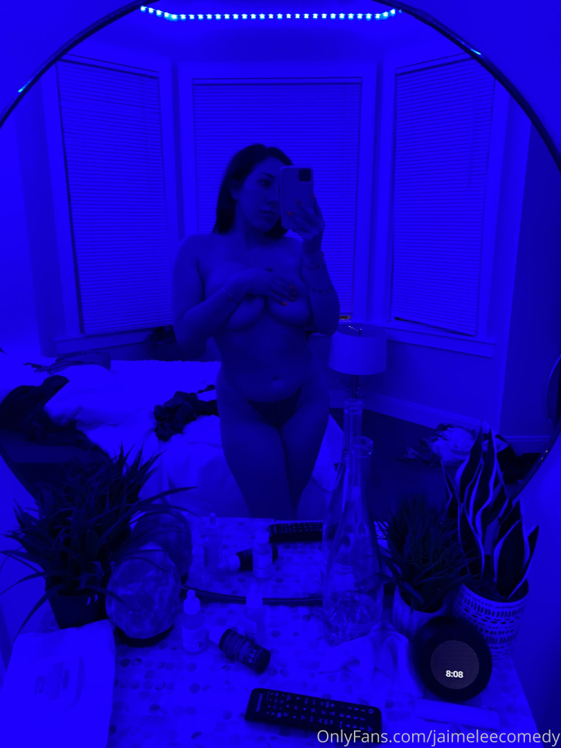 Photo by jaimeleecomedy published on August 7,2023 14:24:17 - BestThots