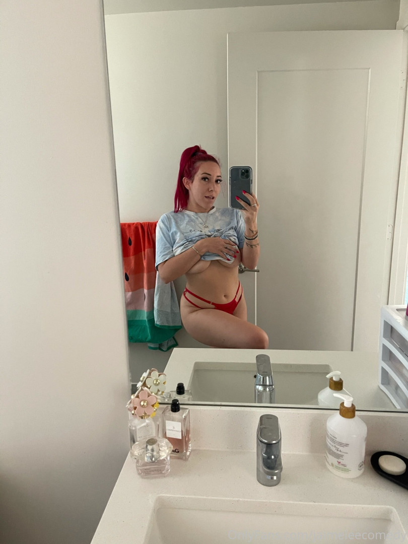 Photo by jaimeleecomedy published on August 7,2023 14:27:00 - BestThots