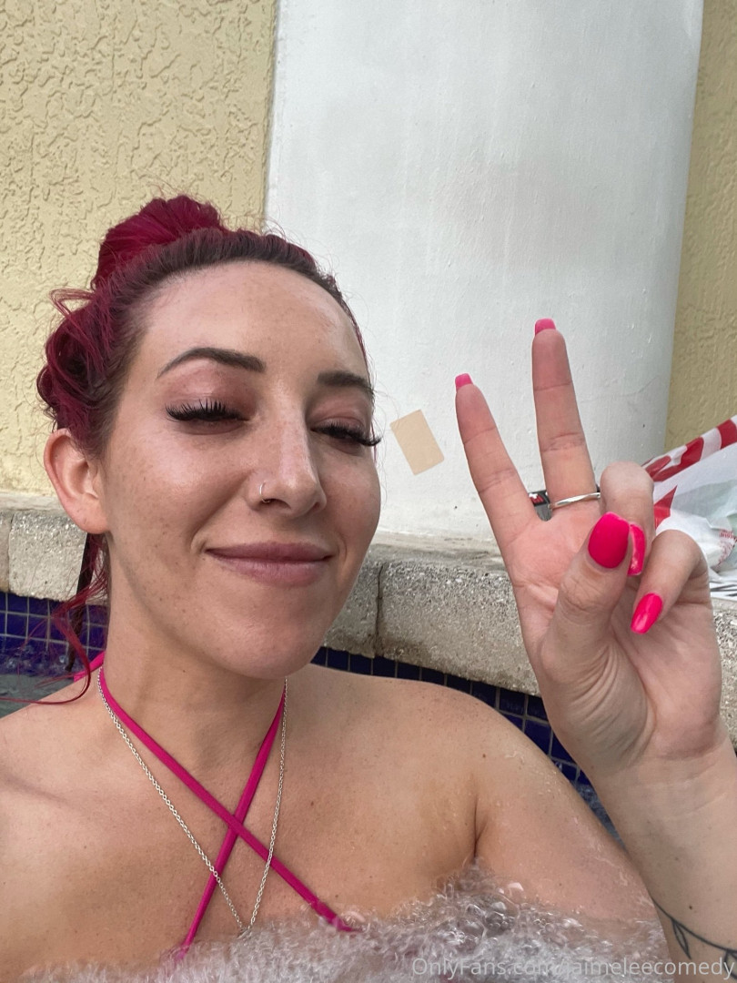 Photo by jaimeleecomedy published on August 7,2023 14:30:45 - BestThots