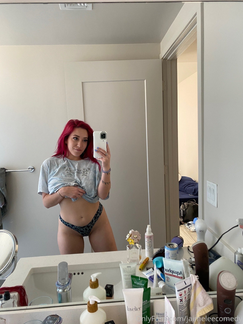 Photo by jaimeleecomedy published on August 7,2023 14:31:56 - BestThots