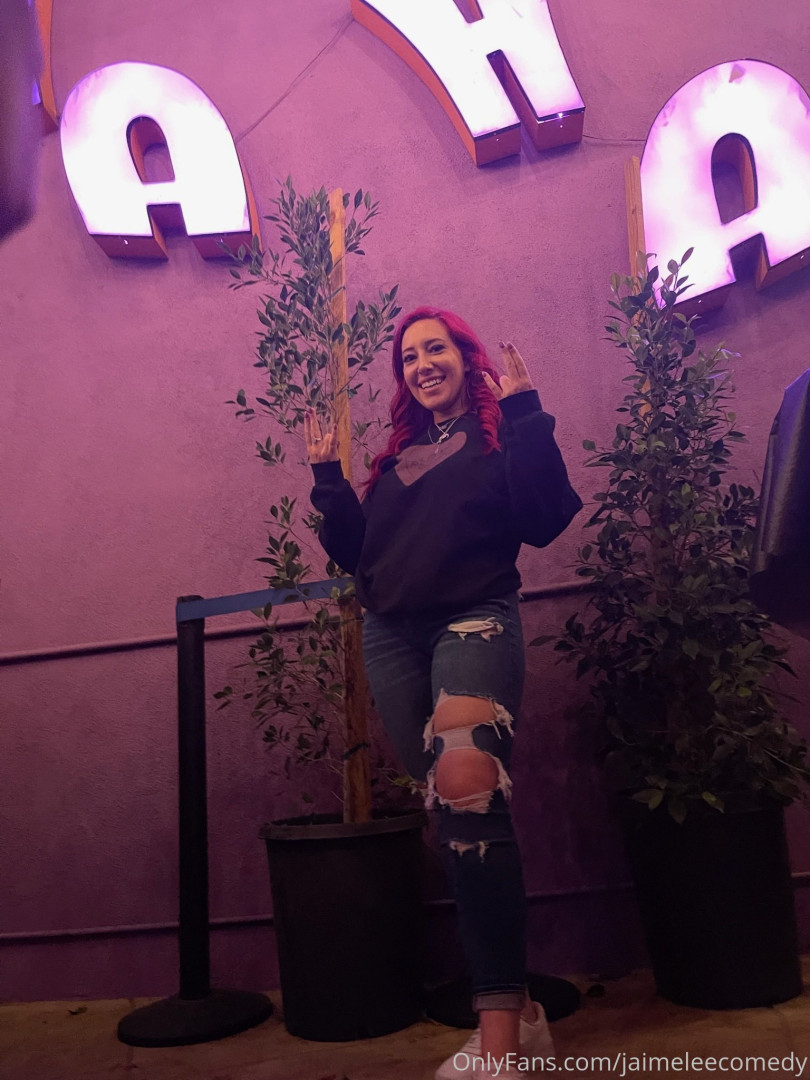 Photo by jaimeleecomedy published on August 7,2023 14:35:23 - BestThots