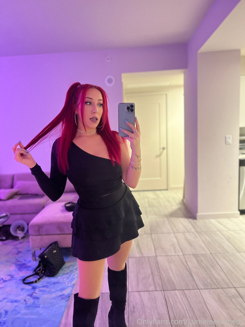 Photo by jaimeleecomedy published on August 7,2023 14:37:07 - BestThots
