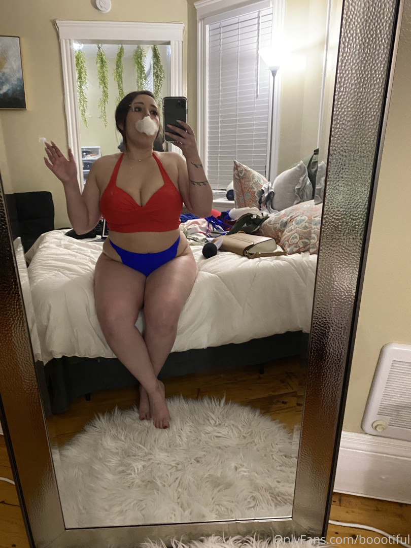 Photo by jaimeleecomedy published on August 7,2023 14:37:34 - BestThots