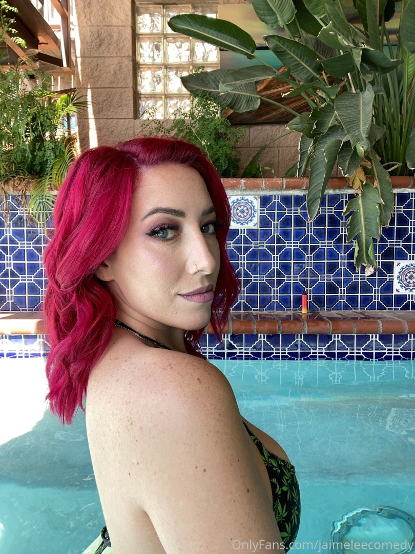 Photo by jaimeleecomedy published on August 7,2023 14:38:55 - BestThots