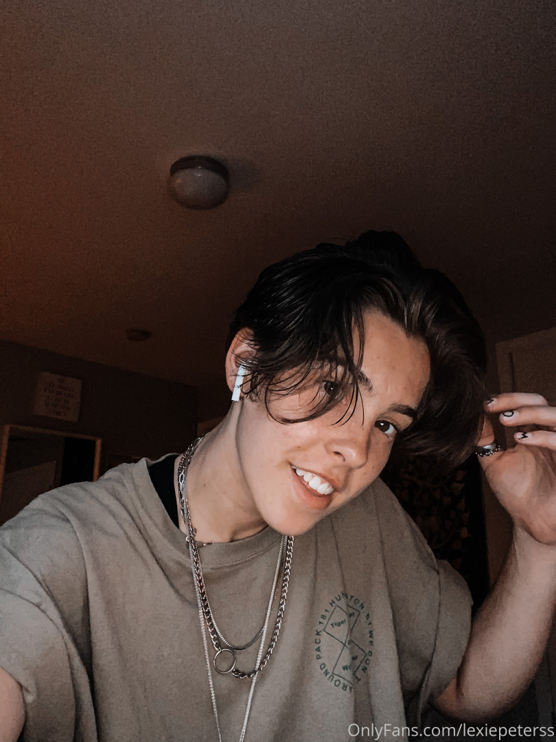 Photo by lexiepeterss published on October 11,2023 15:04:57 - BestThots