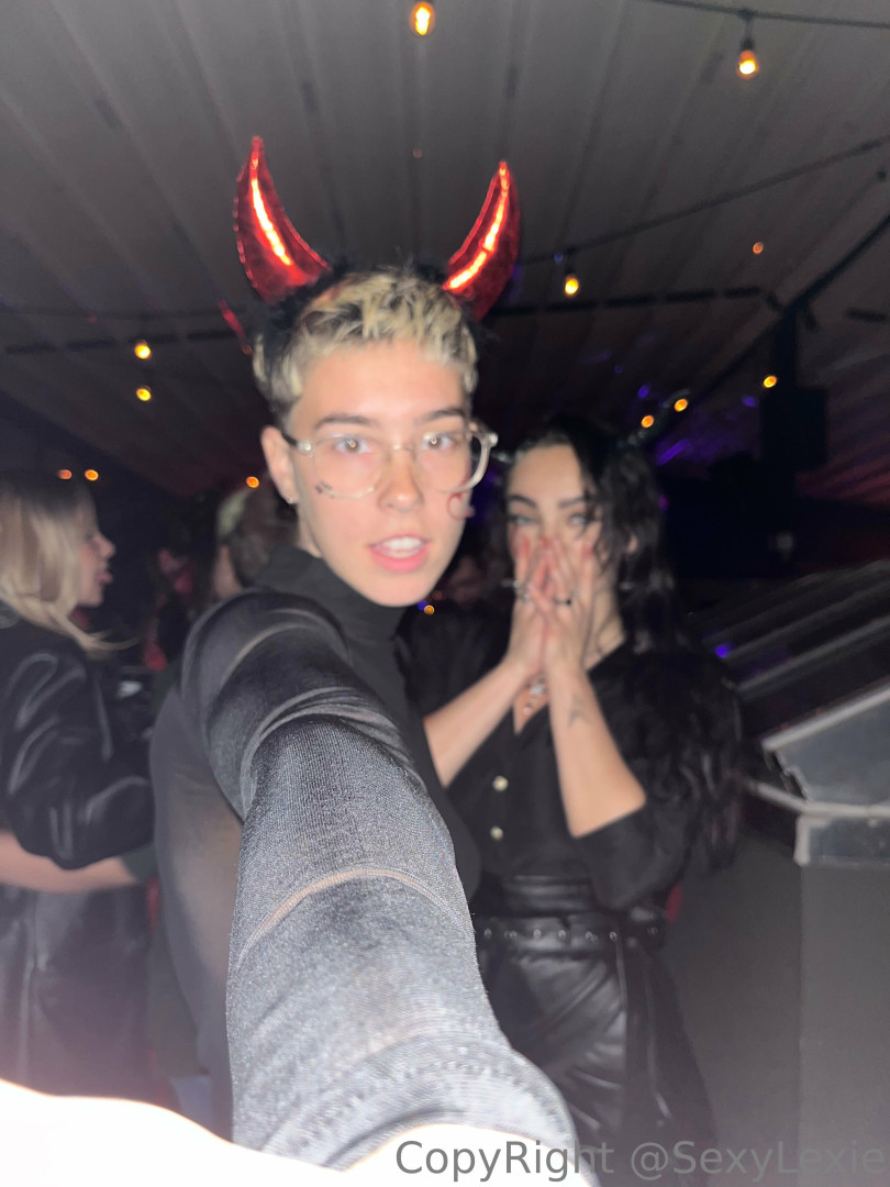 Photo by lexiepeterss published on October 11,2023 15:42:37 - BestThots