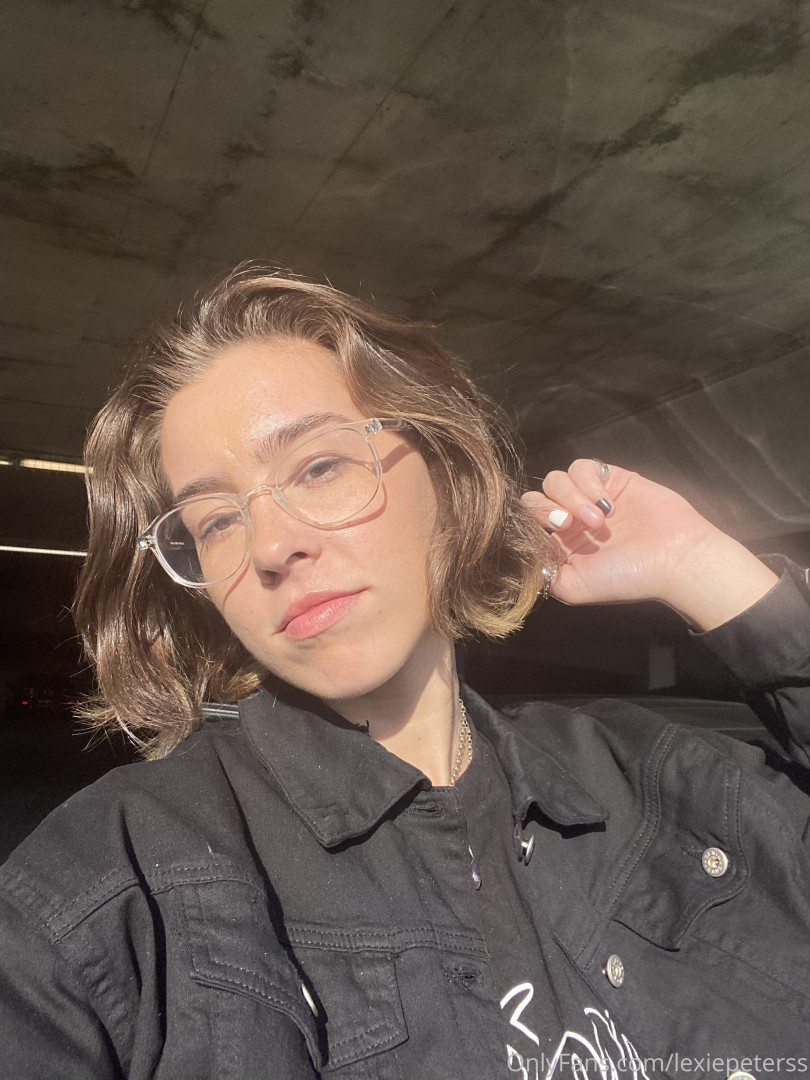 Photo by lexiepeterss published on October 11,2023 16:47:09 - BestThots
