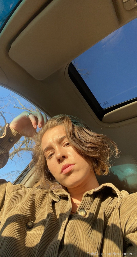 Photo by lexiepeterss published on October 11,2023 16:57:34 - BestThots
