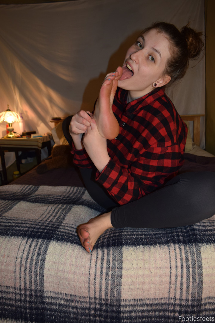 Photo by footiesfeets published on January 15,2024 03:36:30 - BestThots