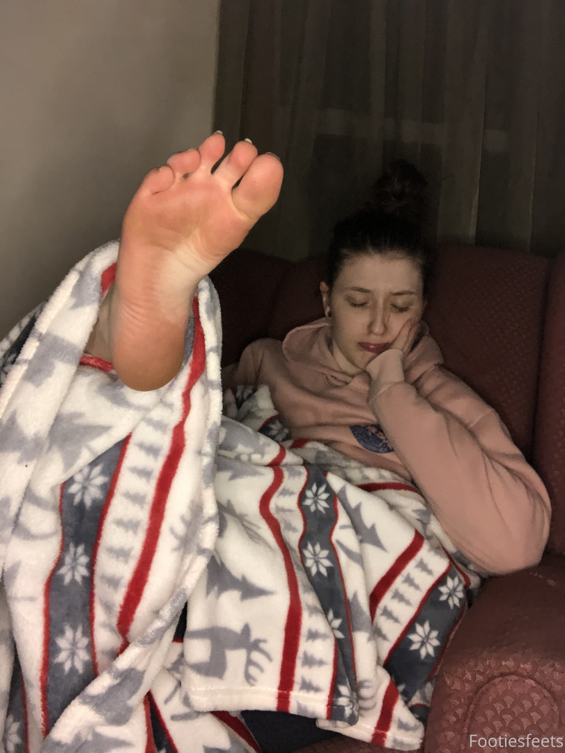 Photo by footiesfeets published on January 15,2024 03:37:09 - BestThots