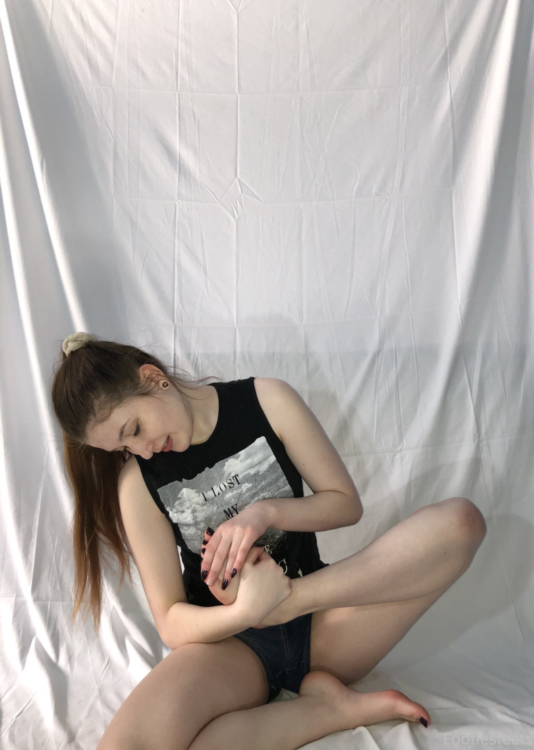 Photo by footiesfeets published on January 15,2024 03:37:39 - BestThots