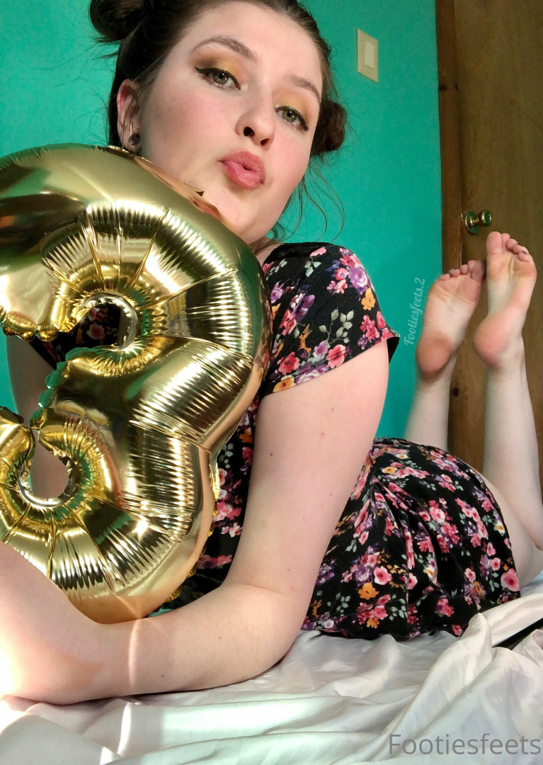 Photo by footiesfeets published on January 15,2024 03:38:48 - BestThots