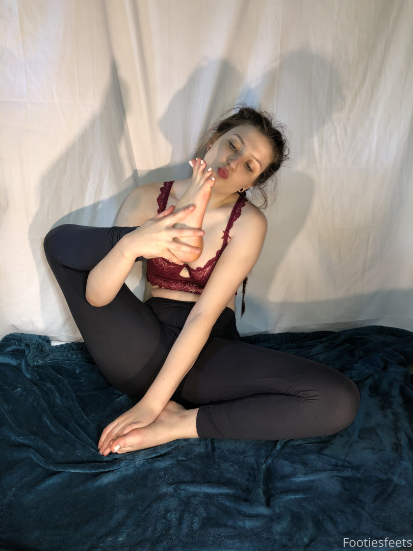 Photo by footiesfeets published on January 15,2024 03:39:08 - BestThots