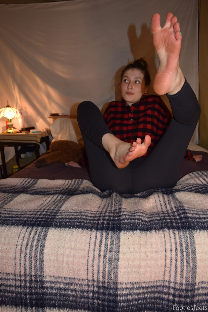 Photo by footiesfeets published on January 15,2024 03:39:39 - BestThots