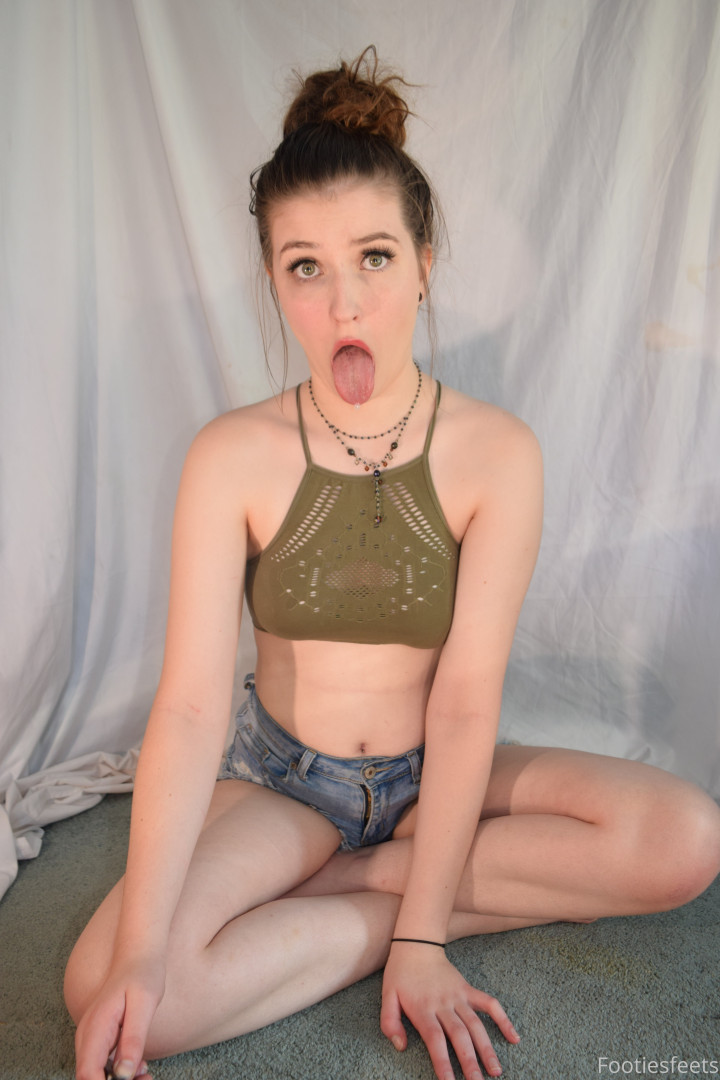 Photo by footiesfeets published on January 15,2024 03:40:01 - BestThots