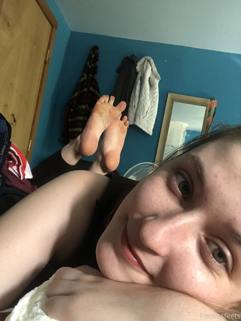 Photo by footiesfeets published on January 15,2024 03:40:28 - BestThots