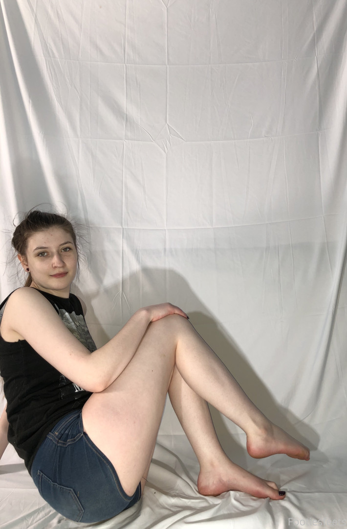 Photo by footiesfeets published on January 15,2024 03:40:46 - BestThots