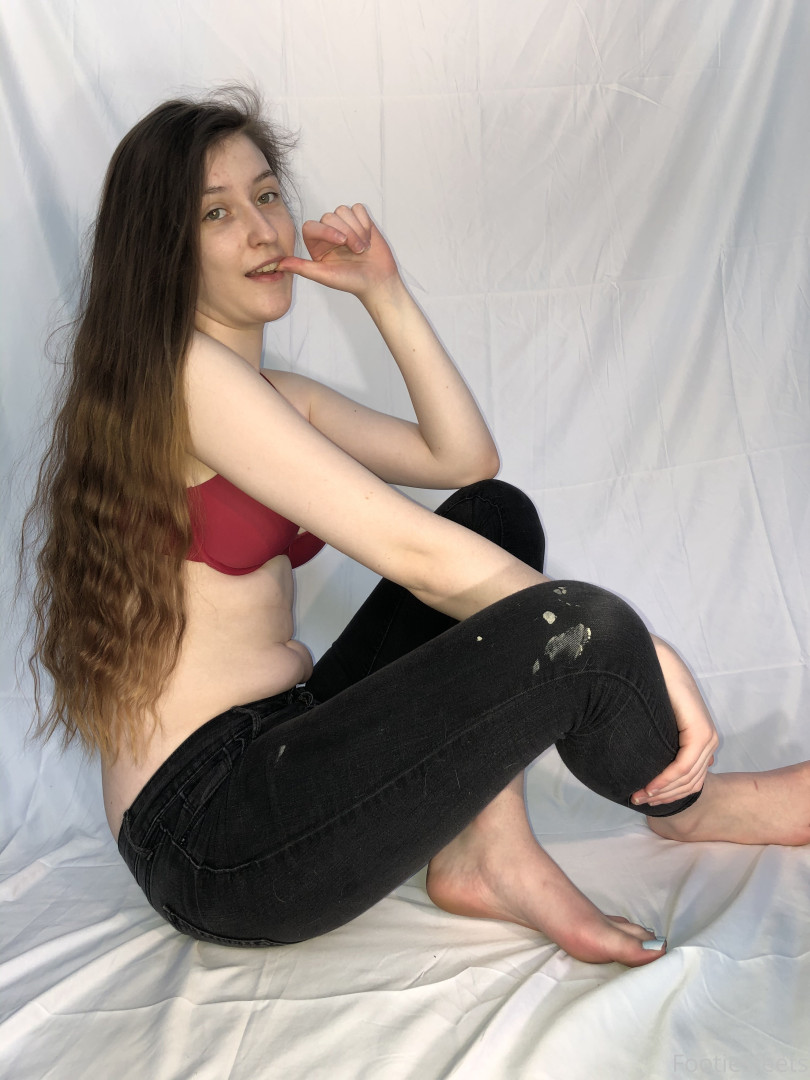 Photo by footiesfeets published on January 15,2024 03:41:26 - BestThots