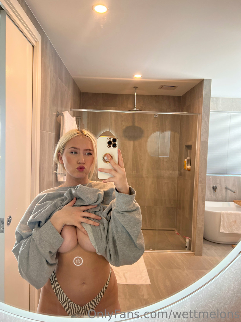 Photo by wettmelons published on August 10,2023 12:03:48 - BestThots