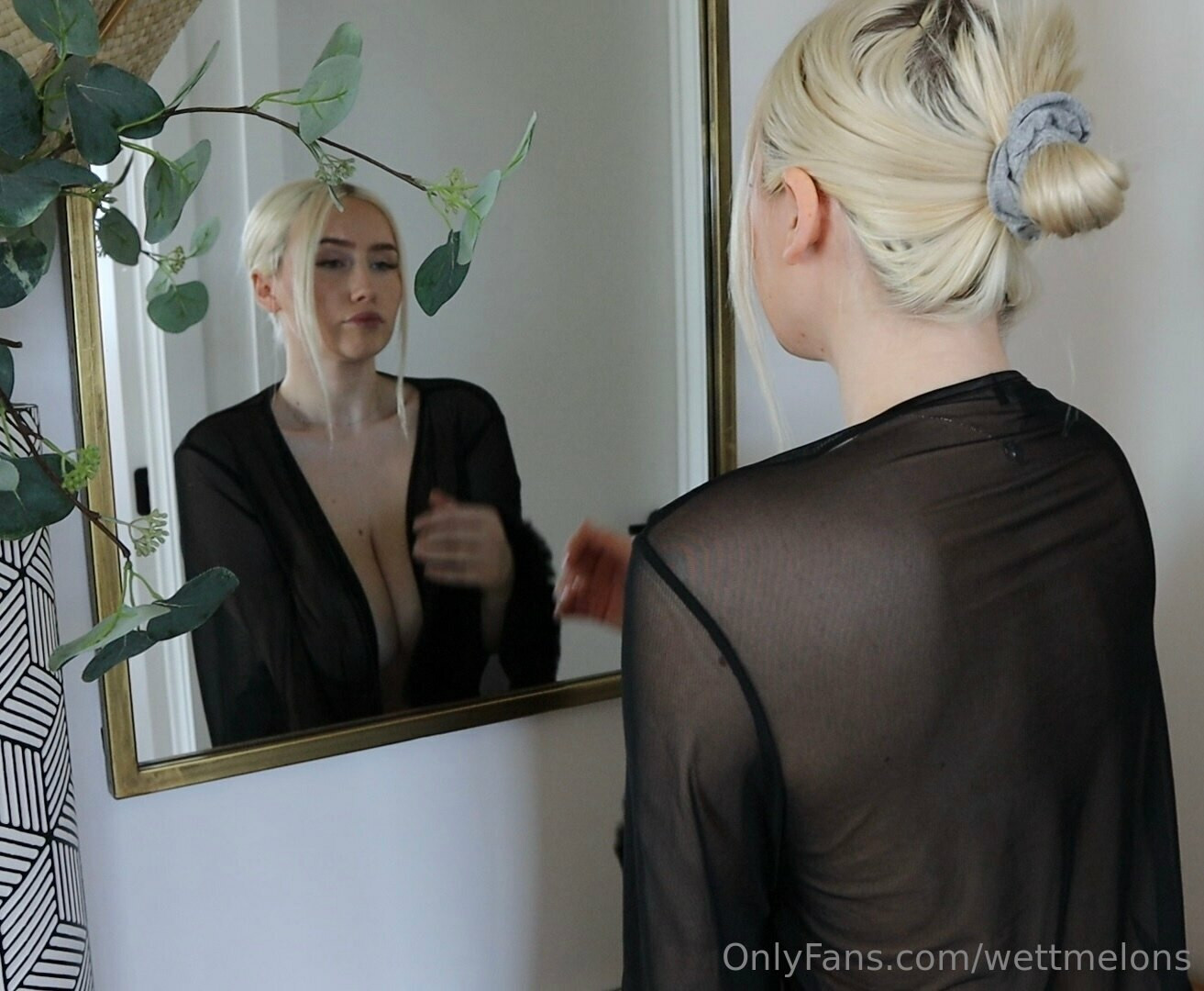 Photo by wettmelons published on August 10,2023 12:06:06 - BestThots