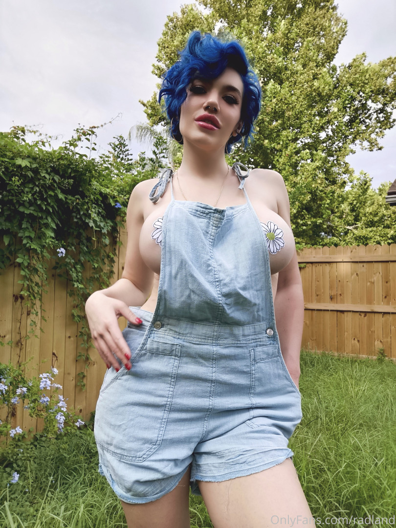 Photo by radland published on July 5,2023 03:36:30 - BestThots