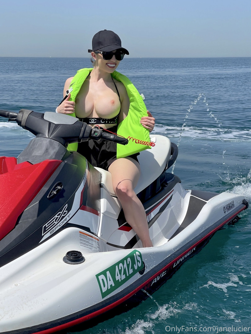 Photo by janelucier published on August 30,2023 15:02:30 - BestThots