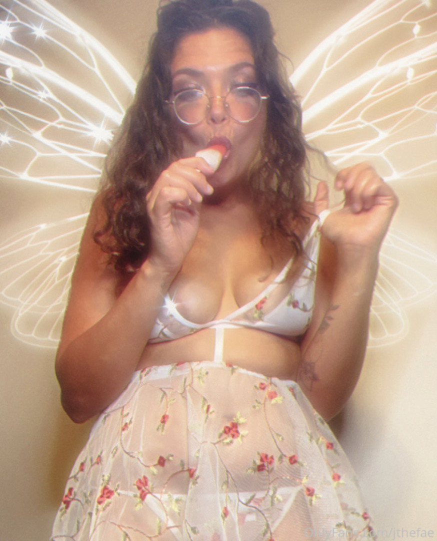 Photo by banginpromos published on July 19,2023 19:32:49 - BestThots