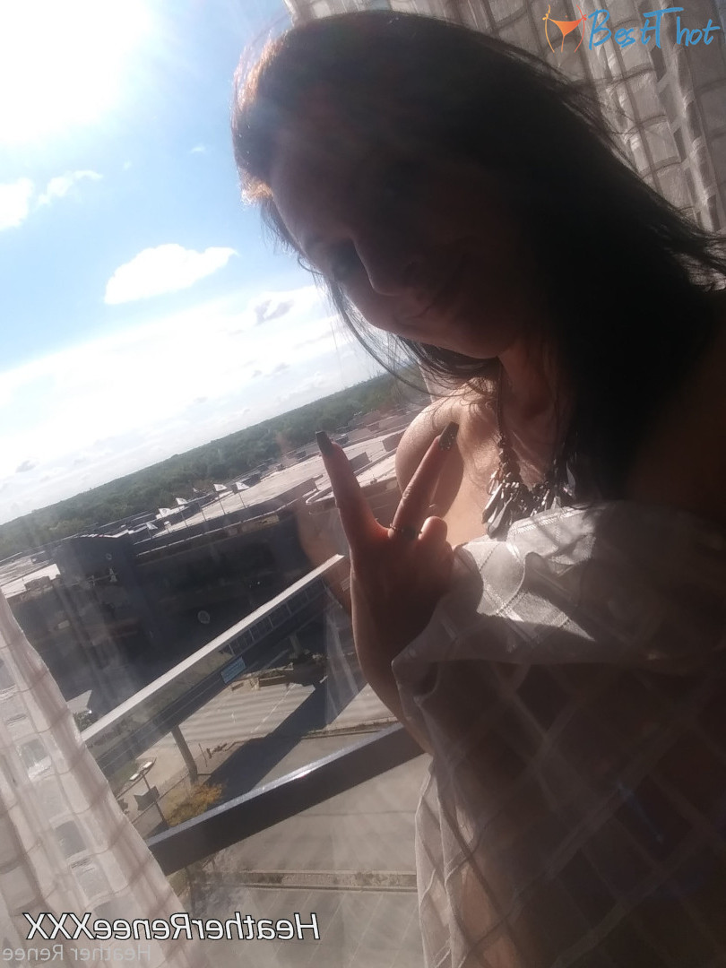 Photo by reneequinnxxx published on December 19,2024 22:07:47 - BestThots