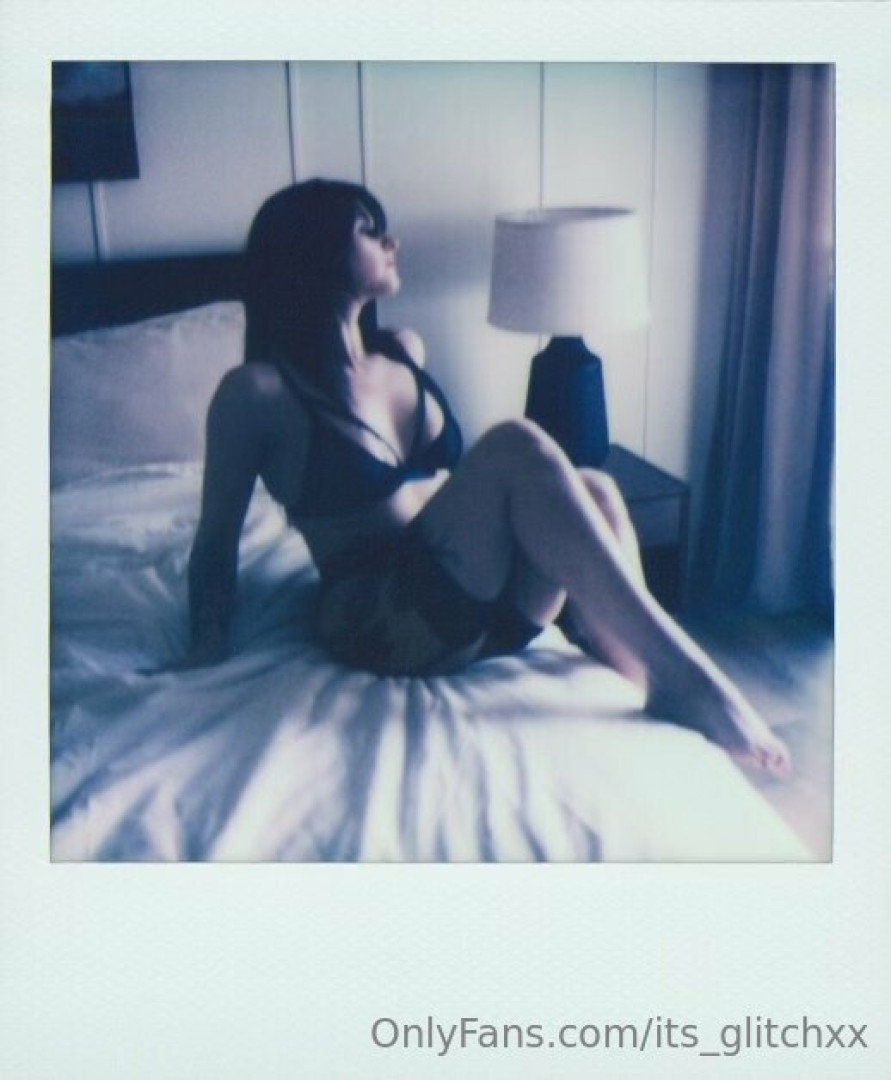 Photo by its_glitchxx published on June 9,2023 01:00:11 - BestThots