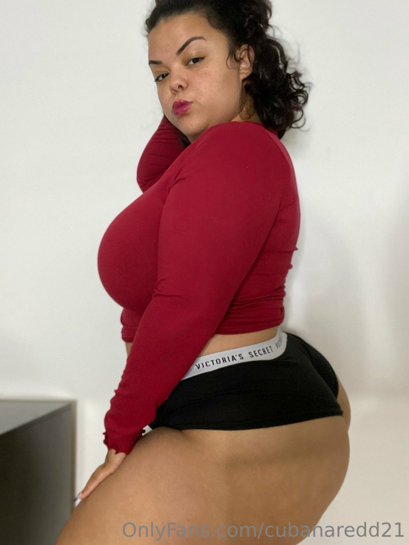 Photo by cubanaredd21 published on October 15,2023 09:45:22 - BestThots