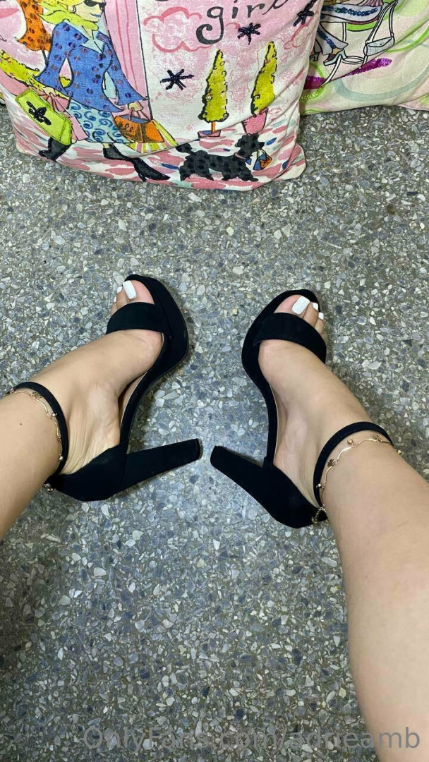 Photo by adrieamb published on November 20,2023 05:41:16 - BestThots