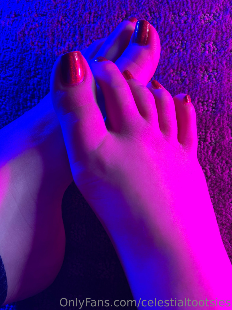 Photo by celestialtootsies published on October 16,2023 14:15:01 - BestThots