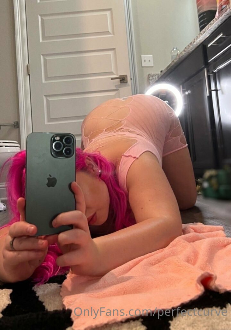 Photo by perfectcurve published on July 22,2023 20:52:52 - BestThots