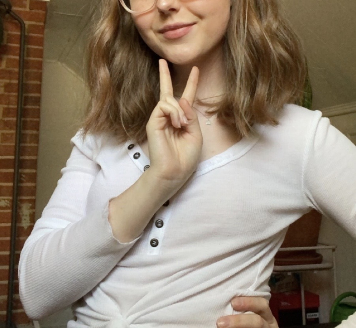 Photo by strawberrymilk_xoxo published on August 13,2023 03:00:23 - BestThots