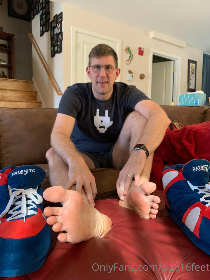 Photo by size16feet published on May 17,2023 23:37:09 - BestThots