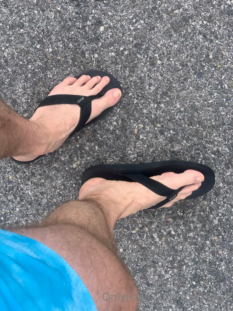 Photo by size16feet published on May 17,2023 23:37:45 - BestThots