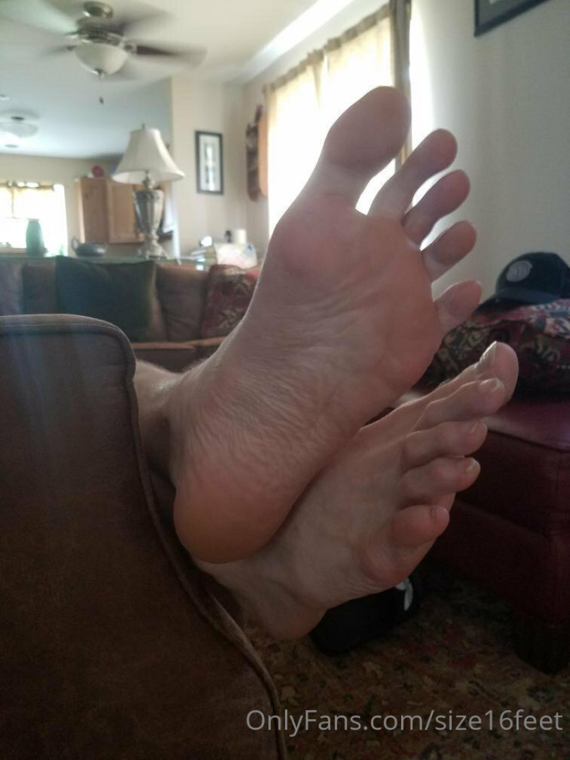 Photo by size16feet published on May 17,2023 23:38:15 - BestThots