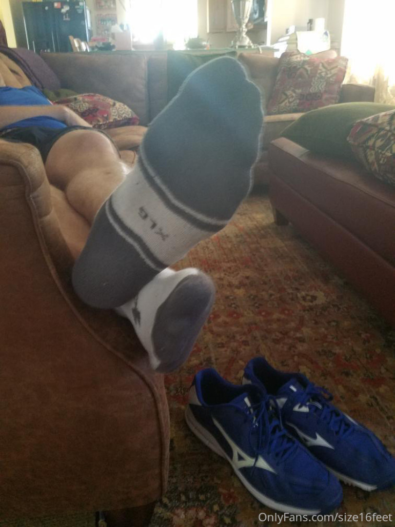 Photo by size16feet published on May 17,2023 23:38:17 - BestThots