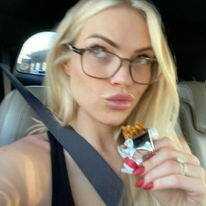 kristinelise #5903540