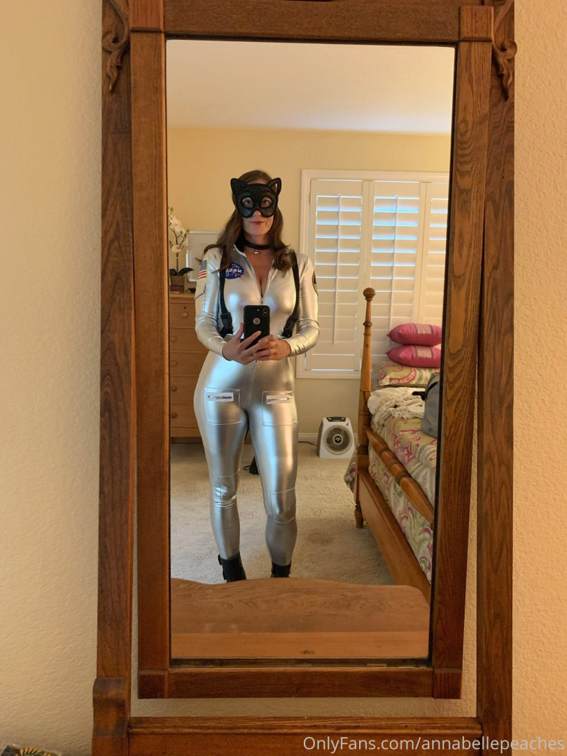 Photo by annabellepeaches published on June 21,2023 15:46:21 - BestThots