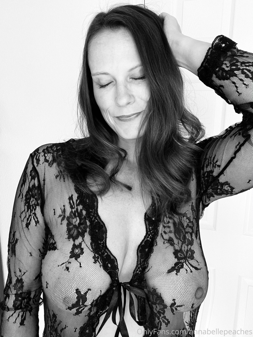 Photo by annabellepeaches published on June 21,2023 15:51:35 - BestThots