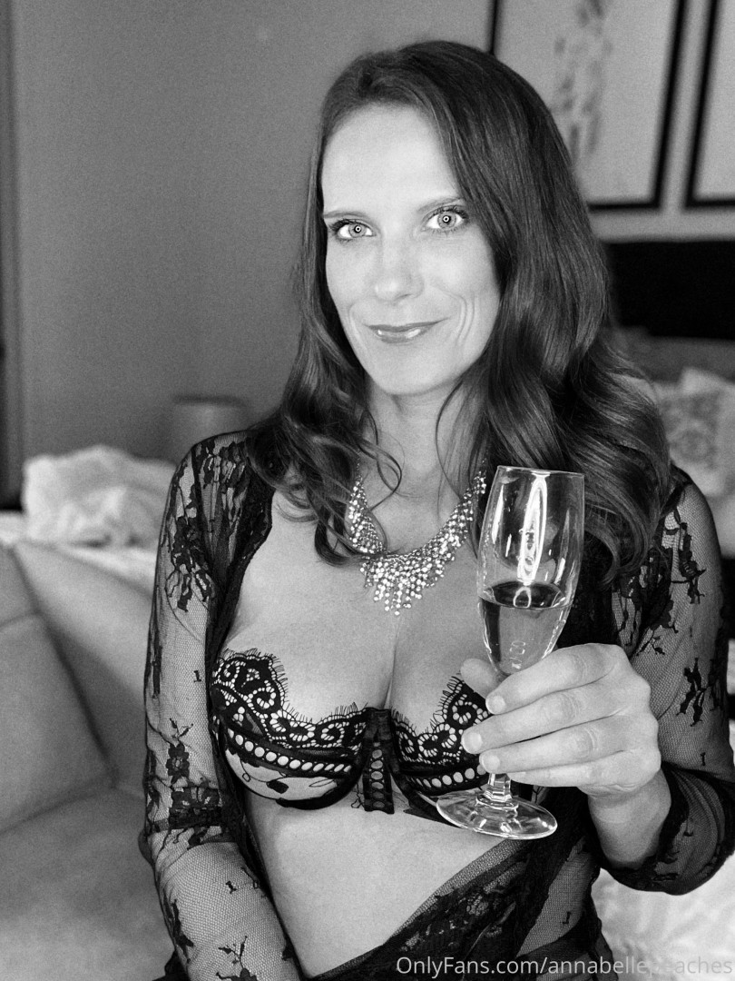 Photo by annabellepeaches published on June 21,2023 15:56:52 - BestThots