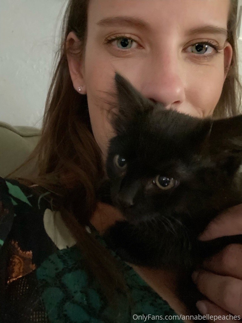 Photo by annabellepeaches published on June 21,2023 17:22:34 - BestThots