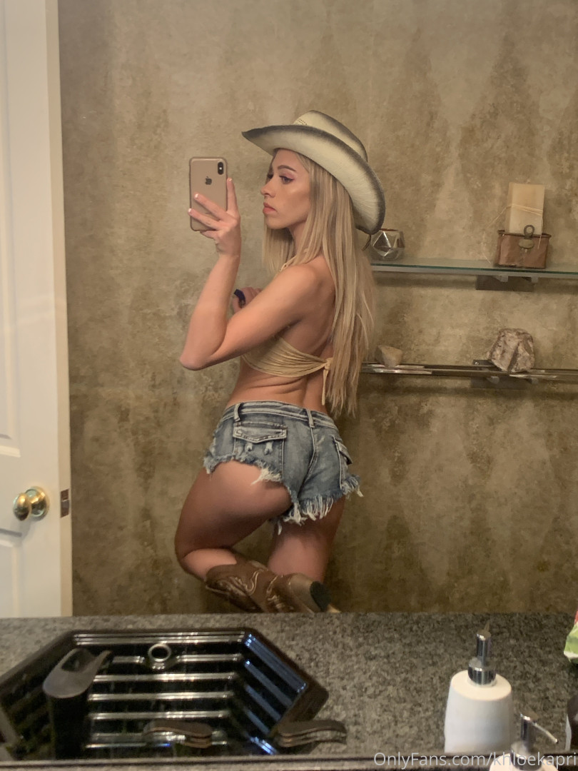 Photo by khloekapri published on October 17,2023 08:34:29 - BestThots