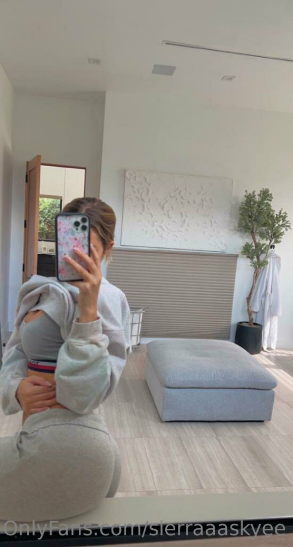 Photo by sierraaaskyee published on August 14,2023 22:26:01 - BestThots