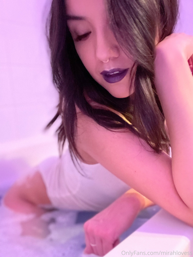 Photo by mirahlovess published on October 16,2023 10:30:39 - BestThots